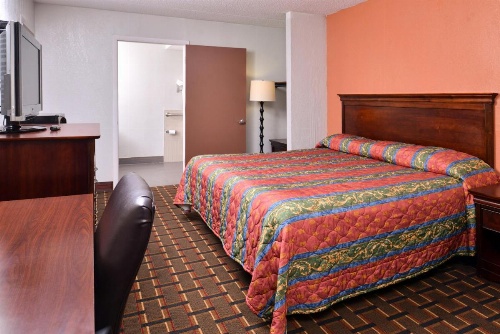 Americas Best Value Inn - Richmond South image 12