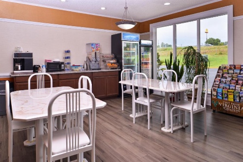 Americas Best Value Inn - Richmond South image 18
